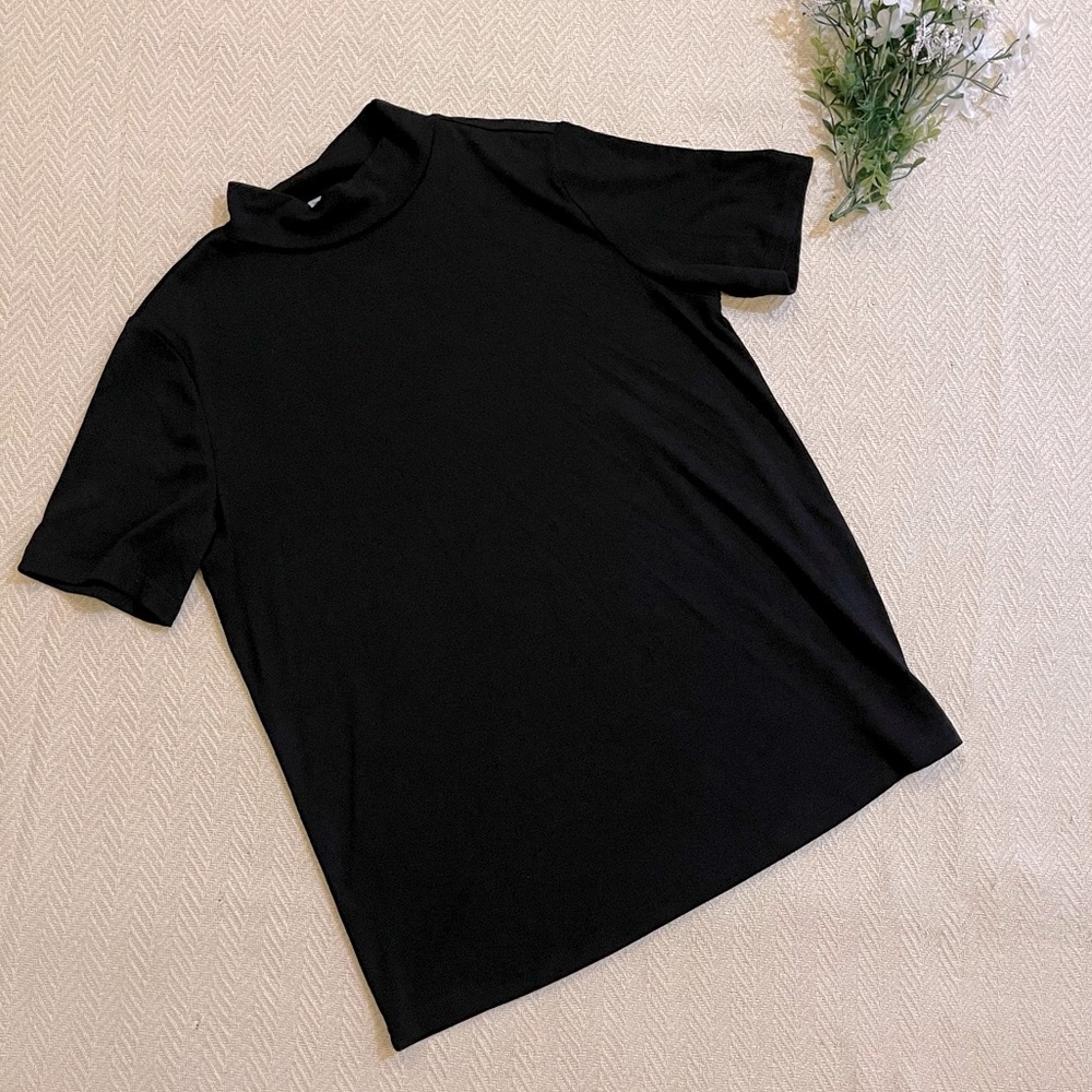 A Dip of Darling Black Top Womens Size Small